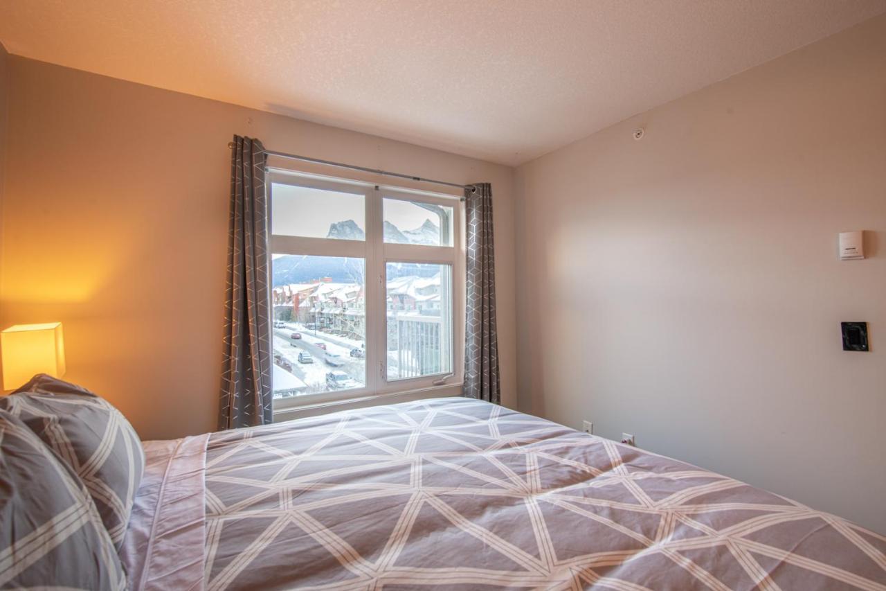 Mountain View 2 Bedroom Condo - Wt Top Floor-401 Canmore Extérieur photo